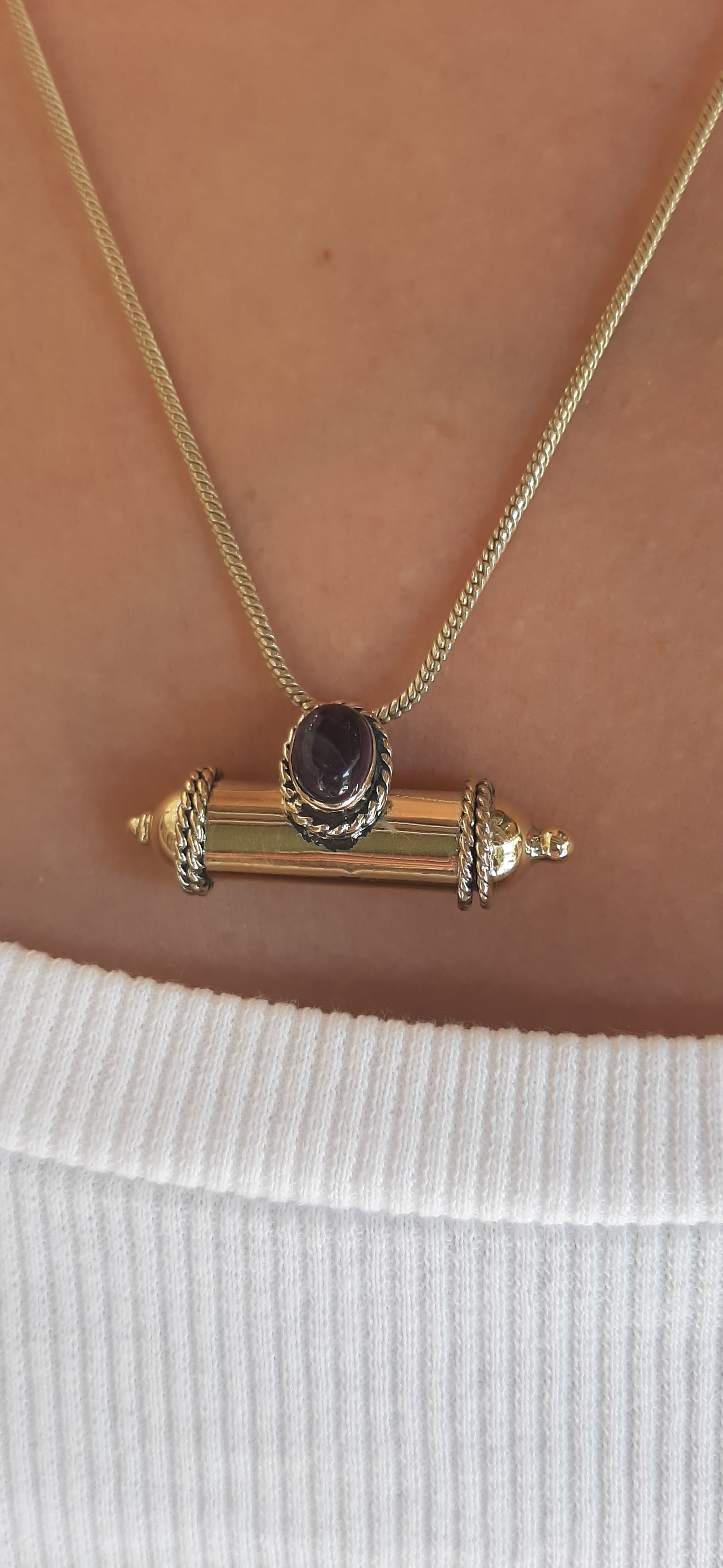 BJ - Collana con ciondolo porta preghiera - ametista/brass