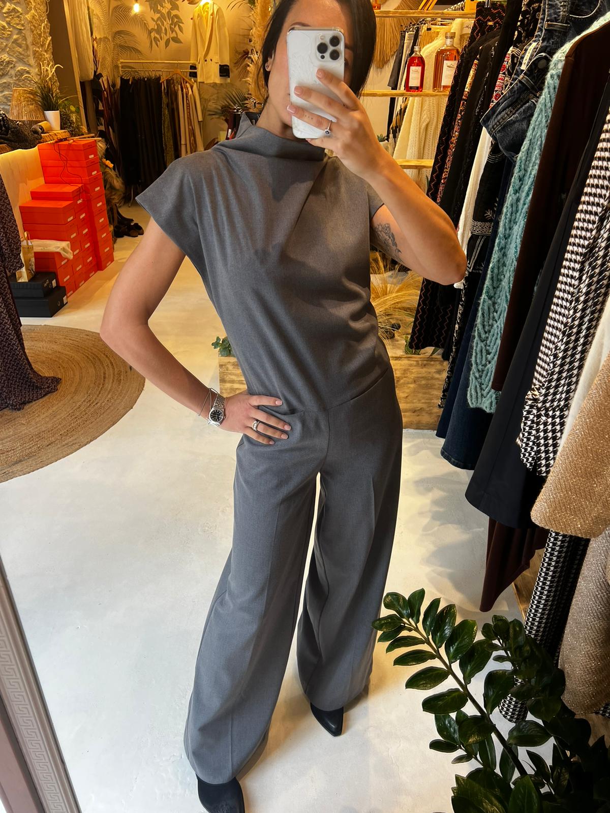 JJ - Jumpsuit smanicata - grigio TU195